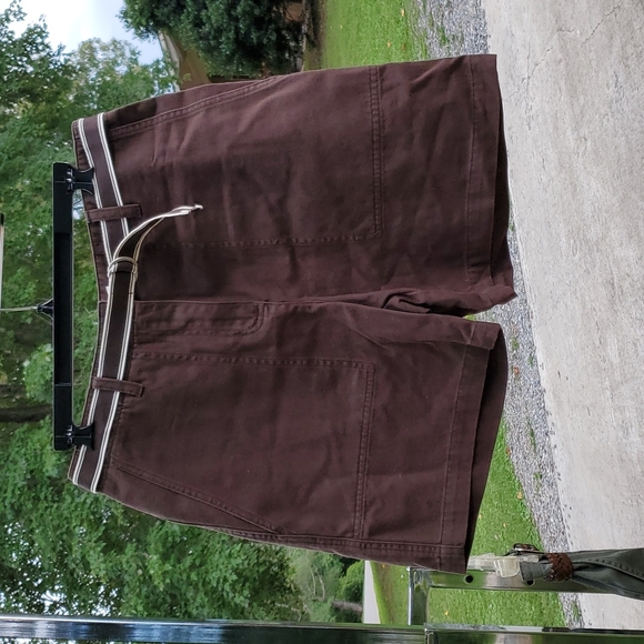 5/$25 - 2 pair belted shorts, size 6. - Picture 2 of 14